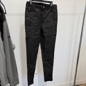 Women's Black Skinny Jeans